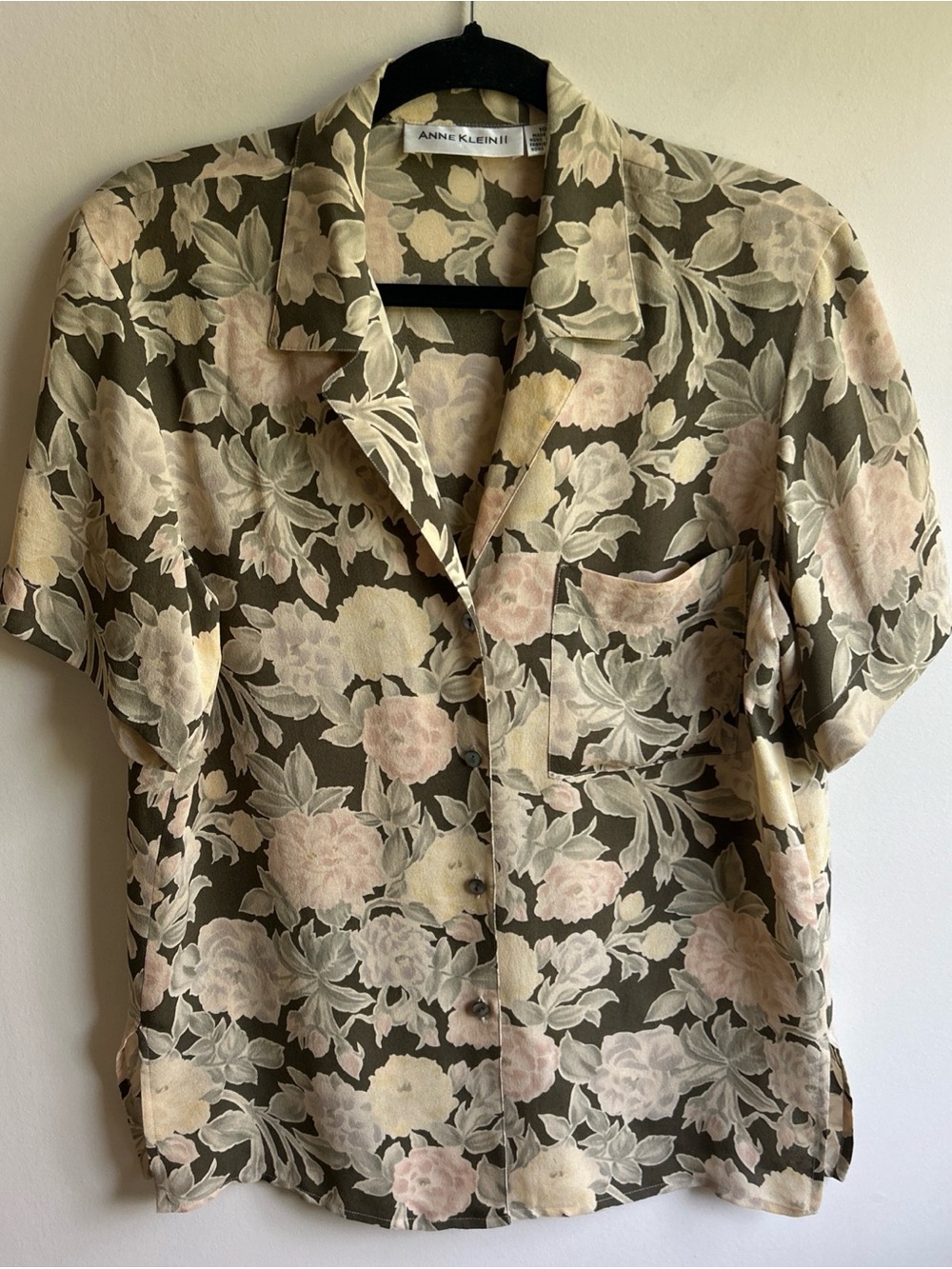 Anne Klein 100% Silk Floral V-Neck Short Sleeve Blouse Top Short Sz 10